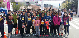 Gyeongju Cherry Blossom Marathon - Yoon-Kyoung Cho's group. 2016-04-09 게시물의 썸네일 이미지